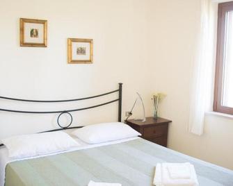 La Collina Di Pilonico - Perugia - Schlafzimmer