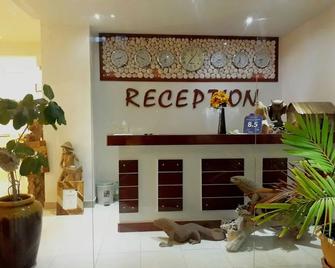 Rasdhoo Sea View - Rasdhoo - Front desk