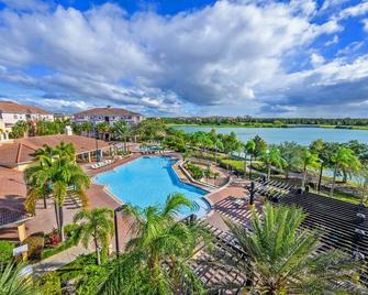 New and Gorgeous Townhome, Vista Cay - 4008 - Williamsburg - Pool