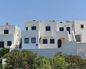 Morfeas Hotel - Trypiti - Building