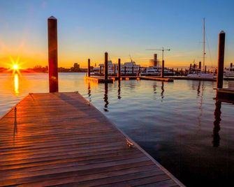 Blue Pearl Houseboat in Boston Harbor Wifi, A/C, - Boston - Sala de estar