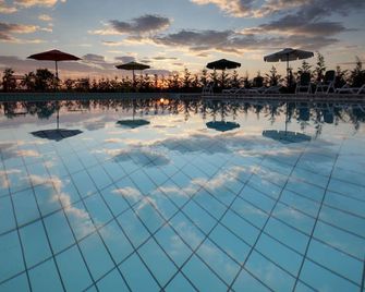 Il Milione Country House - Palazzolo dello Stella - Piscina