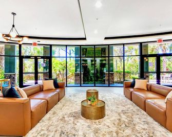 Near Disney - Spacious 3BR Condo with Pool - Four Corners - Lobby