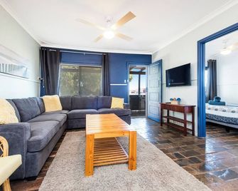 Gone Coastal - Lancelin - Sala de estar