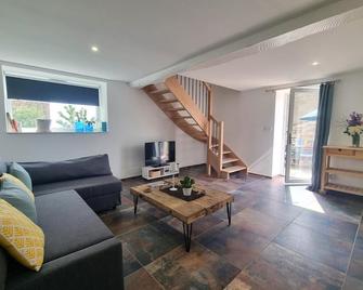 Gite Villemontais, 1 bedroom, 2 persons - Villemontais - Sala de estar