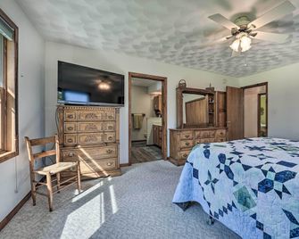 Sturgis Home with Yard Less Than 1 Mi to Minnewaukan Lake - Sturgis
