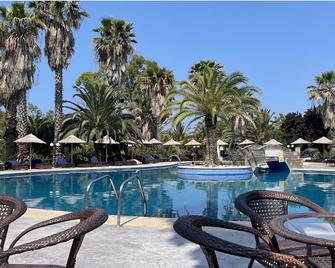 Palma Village - Skala Fourkas - Pool