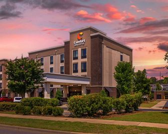 Comfort Inn and Suites At CrossPlex Village - Birmingham - Toà nhà