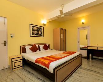 Kalighat - Kolkata - Bedroom