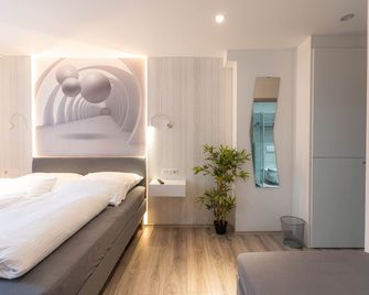 Messe-Hotelzimmer-Einzimmerappartement - Leverkusen - Ložnice