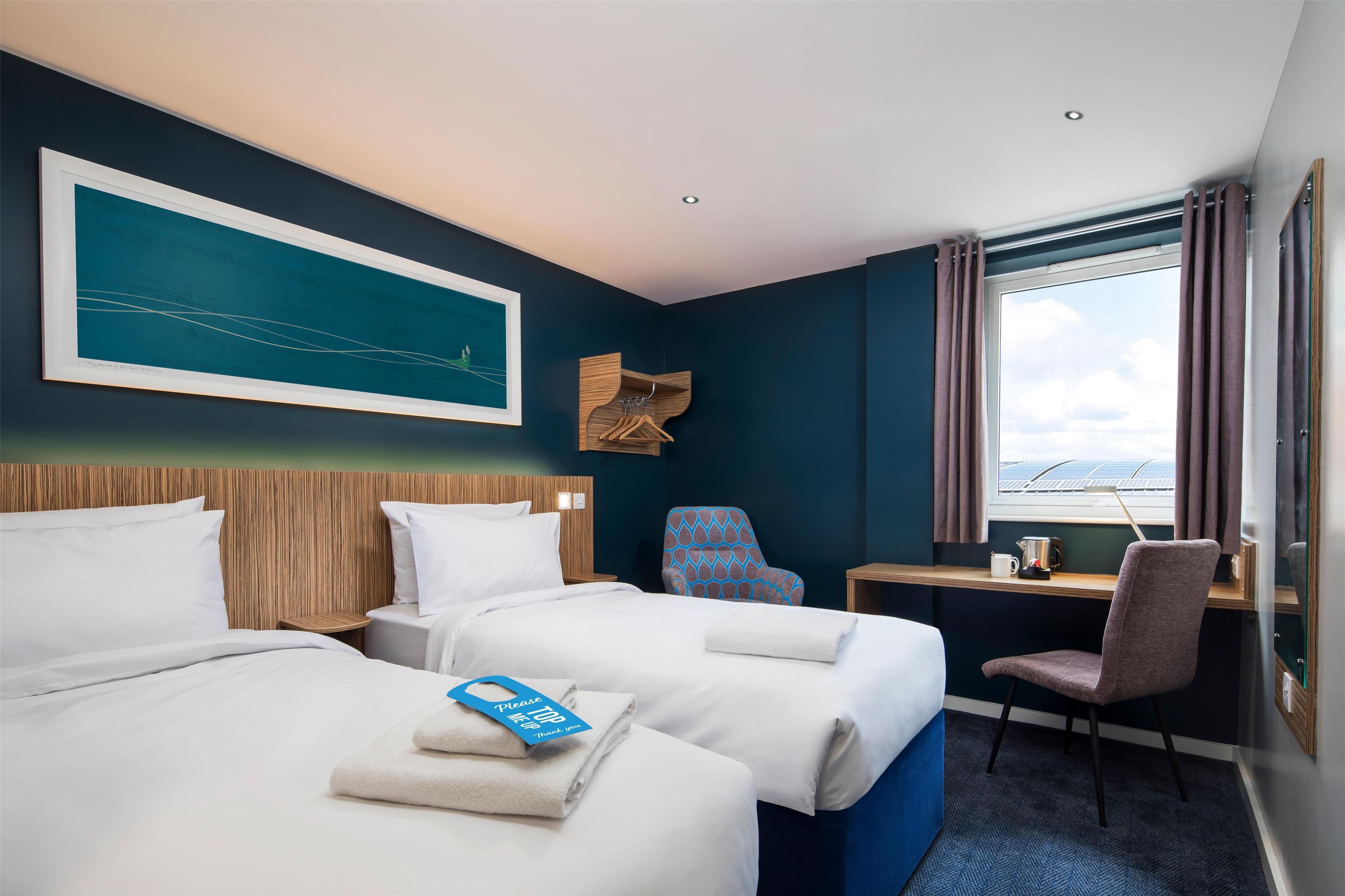 Travelodge Swansea M4 - سوانسي - غرفة نوم