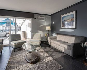 إيستسايد لودج - بورتلاند (اوريغون) - غرفة معيشة