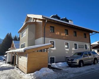 Apartment Simone in the hiking and skiing paradise Königsleiten/Zillertal - Königsleiten - Building