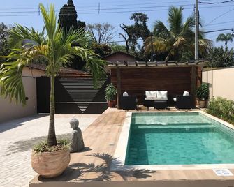 Flats de Sumatra - Camburi - Piscina