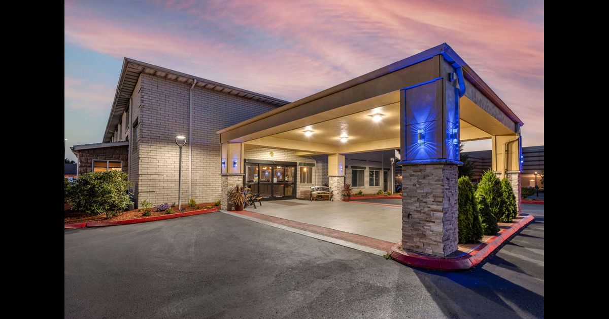 Comfort Inn Kelso Longview in Kelso, the United States from 77