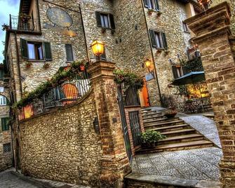 La Locanda del Capitano - Montone - Building