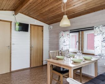 Kristinehamn Herrgårdscamping & Stugor - Kristinehamn - Matsal