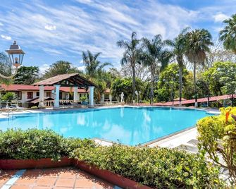 Hotel Martino Spa and Resort - Alajuela - Piscina