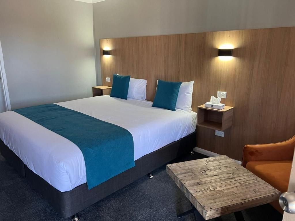 Adrian Motel - Forbes - Bedroom