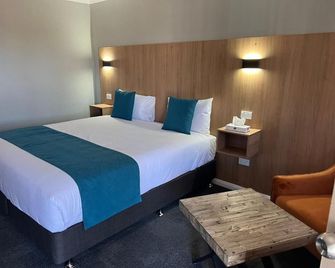 Adrian Motel - Forbes - Bedroom