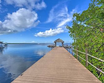 Key Largo Home w/ Dock & Private Beach Access - Key Largo