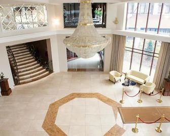 Hotel Rozdroze Nieborow - Bolimów - Recepción