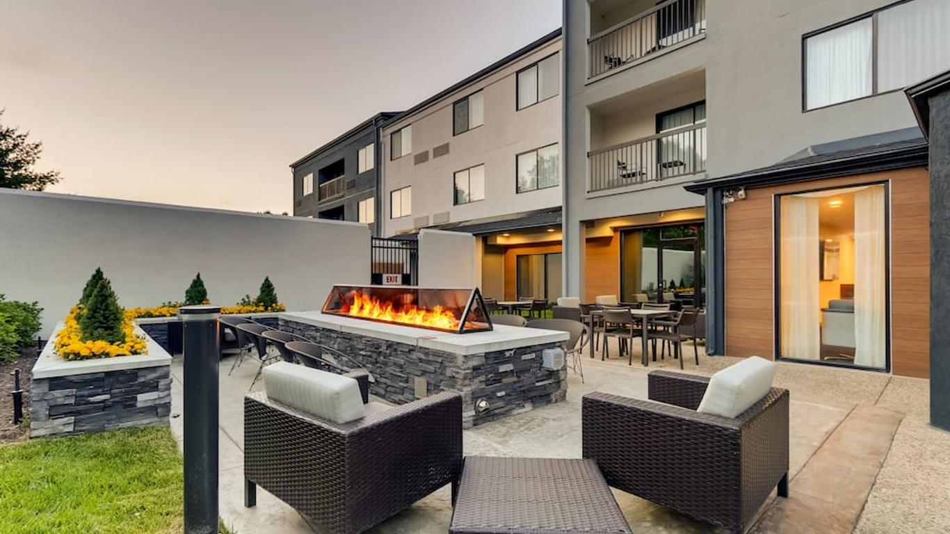 Courtyard by Marriott Lexington South/Hamburg Place