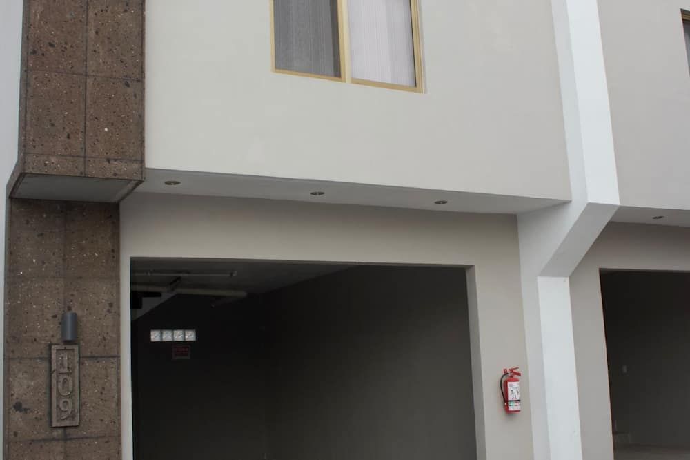 Hotel Pedregal - Nogales - Edificio