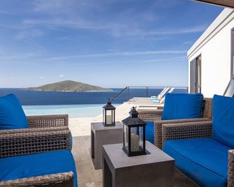 Villa Palmera - 5-Star Modern Tropical Paradise - Saint Thomas Island - Balcony