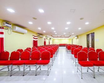 Fabhotel Prime Mahalaya Residency - Madrás - Sala de reuniones
