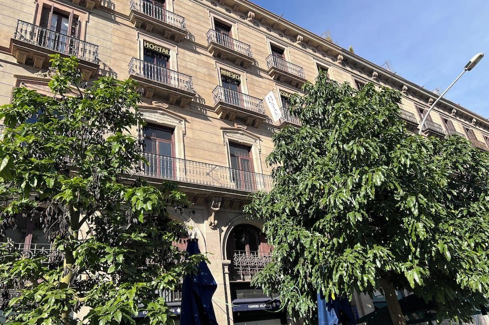 هوستال نويفو كولون