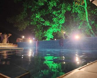 Erdem Ciftligi/ Ephesus Arena - Selçuk - Piscina