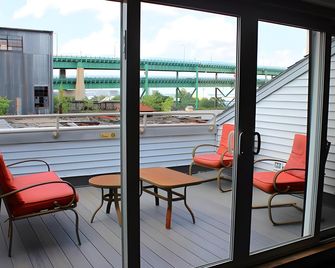 Constitution Inn - בוסטון - מרפסת