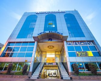 هوتل سوجوفالو كامبالا - كامبالا - مبنى