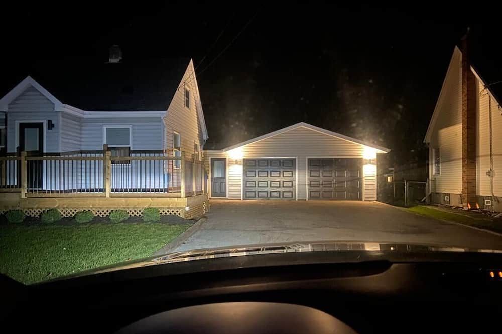 Building view of Home Away From Home License #085-2022