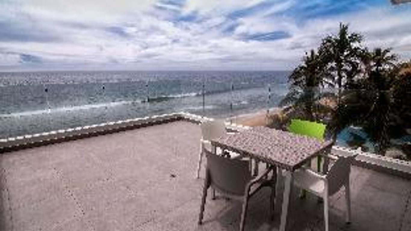 Garner Hotel Mazatlan Beach by IHG