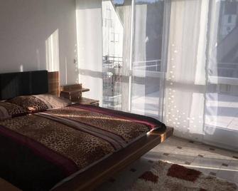 Emc Maisonette - Böblingen - Schlafzimmer