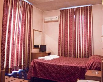 Taverna Dantesca - Turin - Bedroom