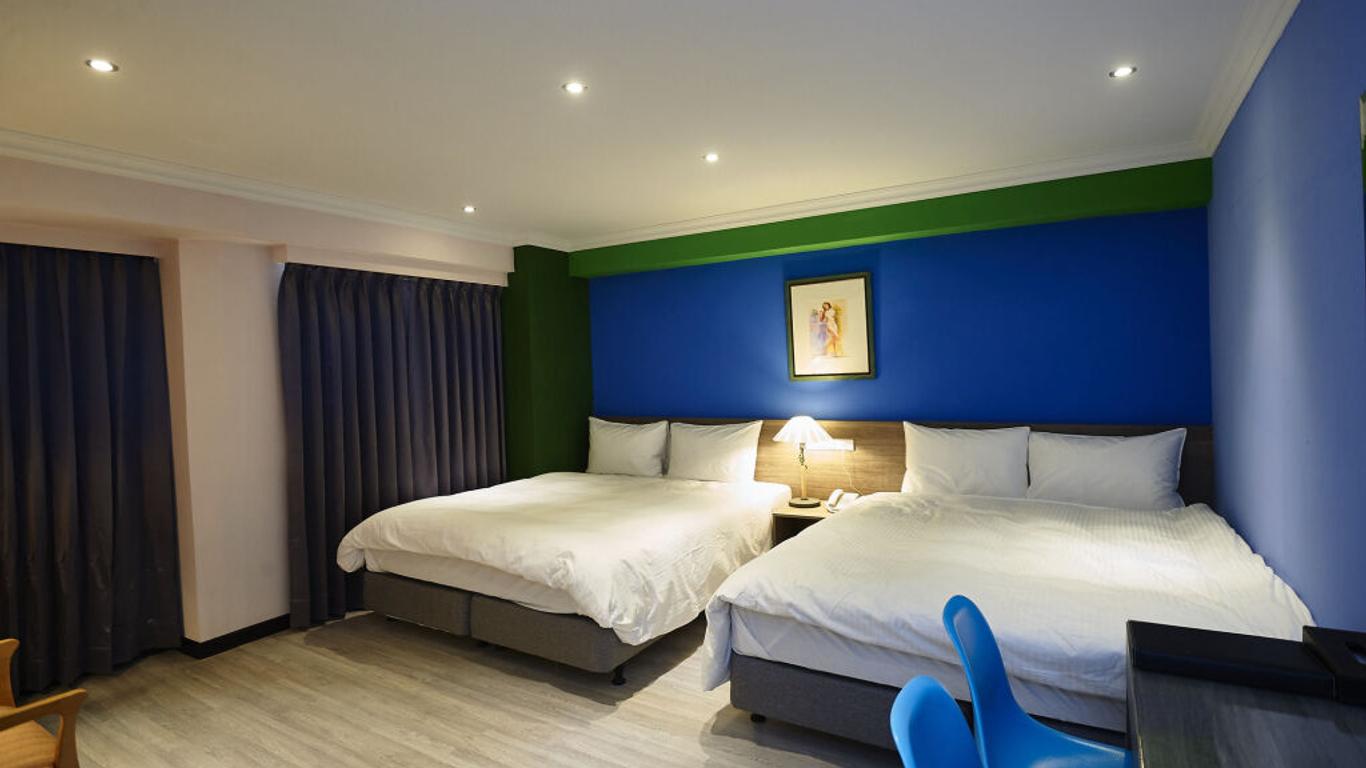 Lily Hotel