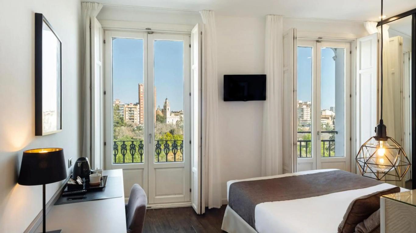 Blanq Carmen Hotel