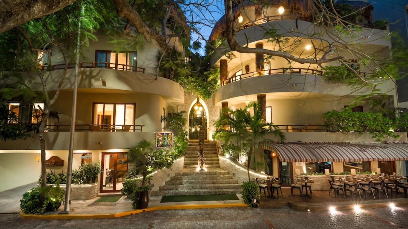 Maya Villa Condo Hotel and Beachclub