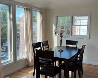 Perfect 3-bedroom house with AC 5mins from JFK - Queens - Matsal