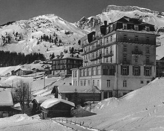 Hotel Regina - Lauterbrunnen - Building