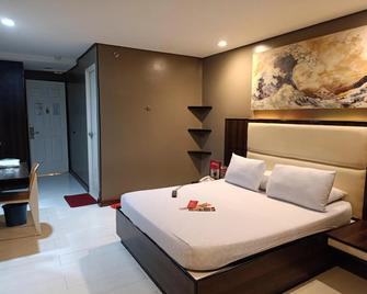 Hotel Sogo Malate - מנילה