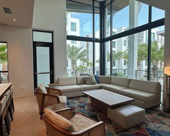 Evermore Orlando Resort - Orlando - Living room