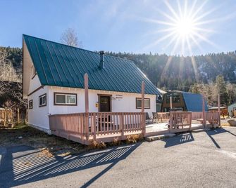 Hidden Meadow Cabin-June Lake, Ca - June Lake - Edificio