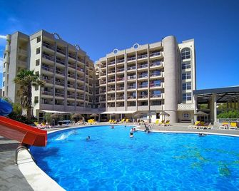 Ohtels Belvedere - Salou - Pool