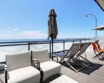 هوتل لا بيتيت سيرين - كيبيرون - شرفة