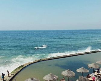 Azenhas do Mar Valley House - Colares - Strand