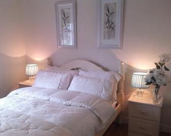 The Vee Guest Accommodation - Waterford - Bedroom